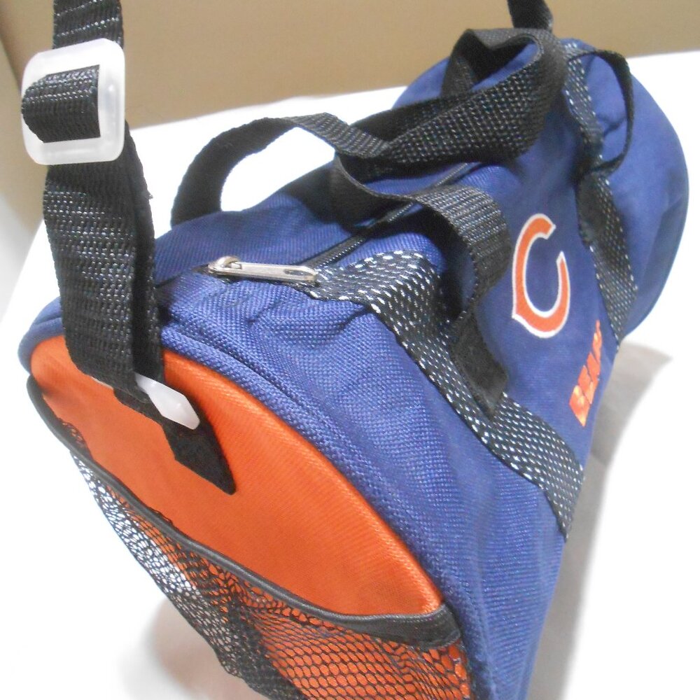 NFL CHICAGO BEARS ROUND TOTE CROSSBODY BAG ZIP CLOSE 2 MESH POCKETS NWOT 🏈👩🎁